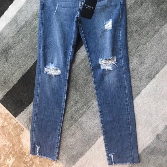 ⚡️⬇️ 1 left sale⚡️ Just Black Denim Ankle Jeans - Picture 6 of 8